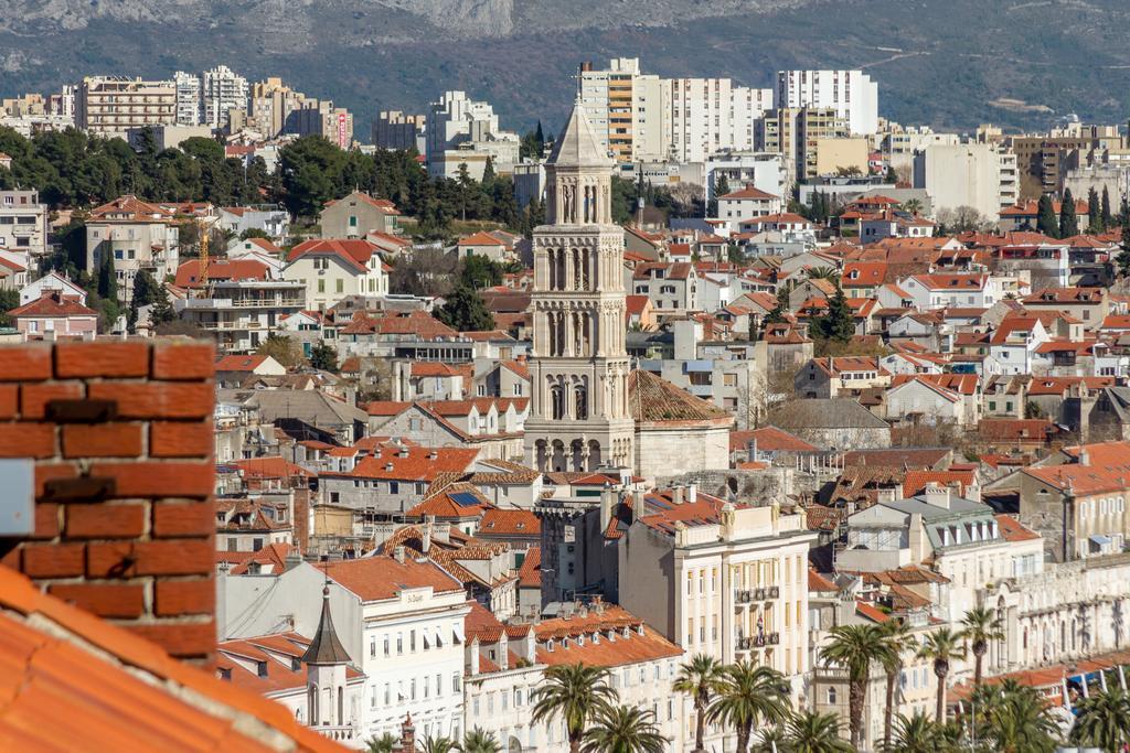 Romansa Split