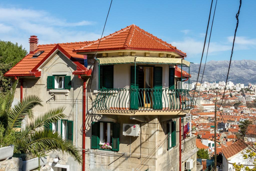 Romansa * Split